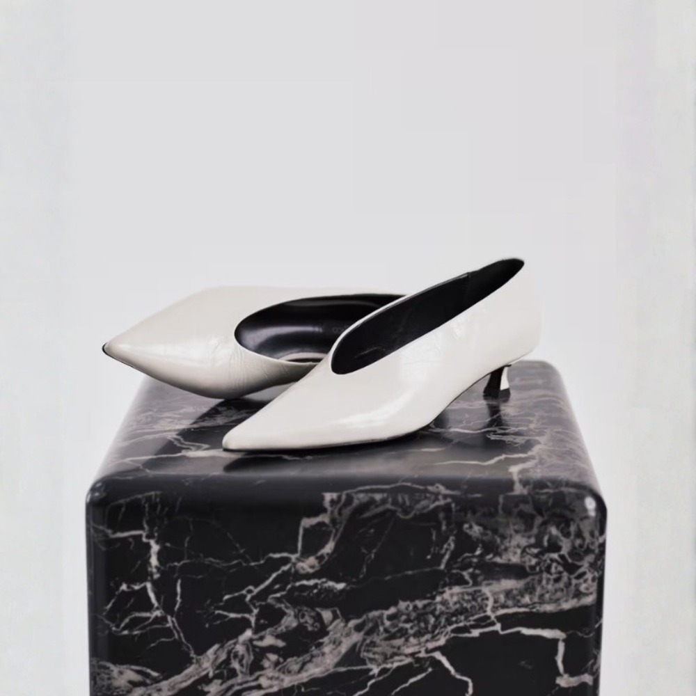 Tony Bianco Cherry Kitten Heel Pumps in White Crinkle Patent Leather Size 7